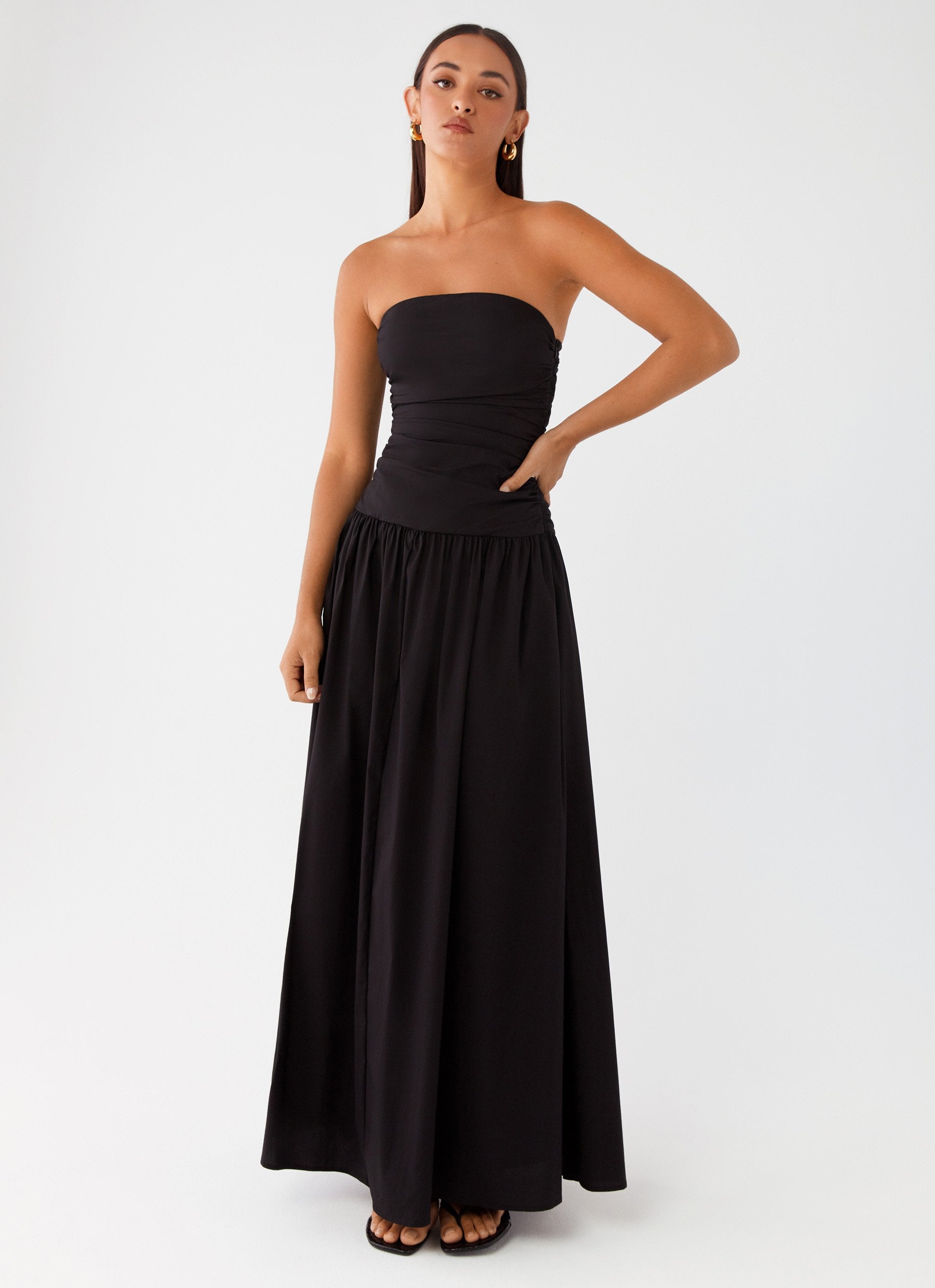 SOFIA ELEGANT MAXI DRESS