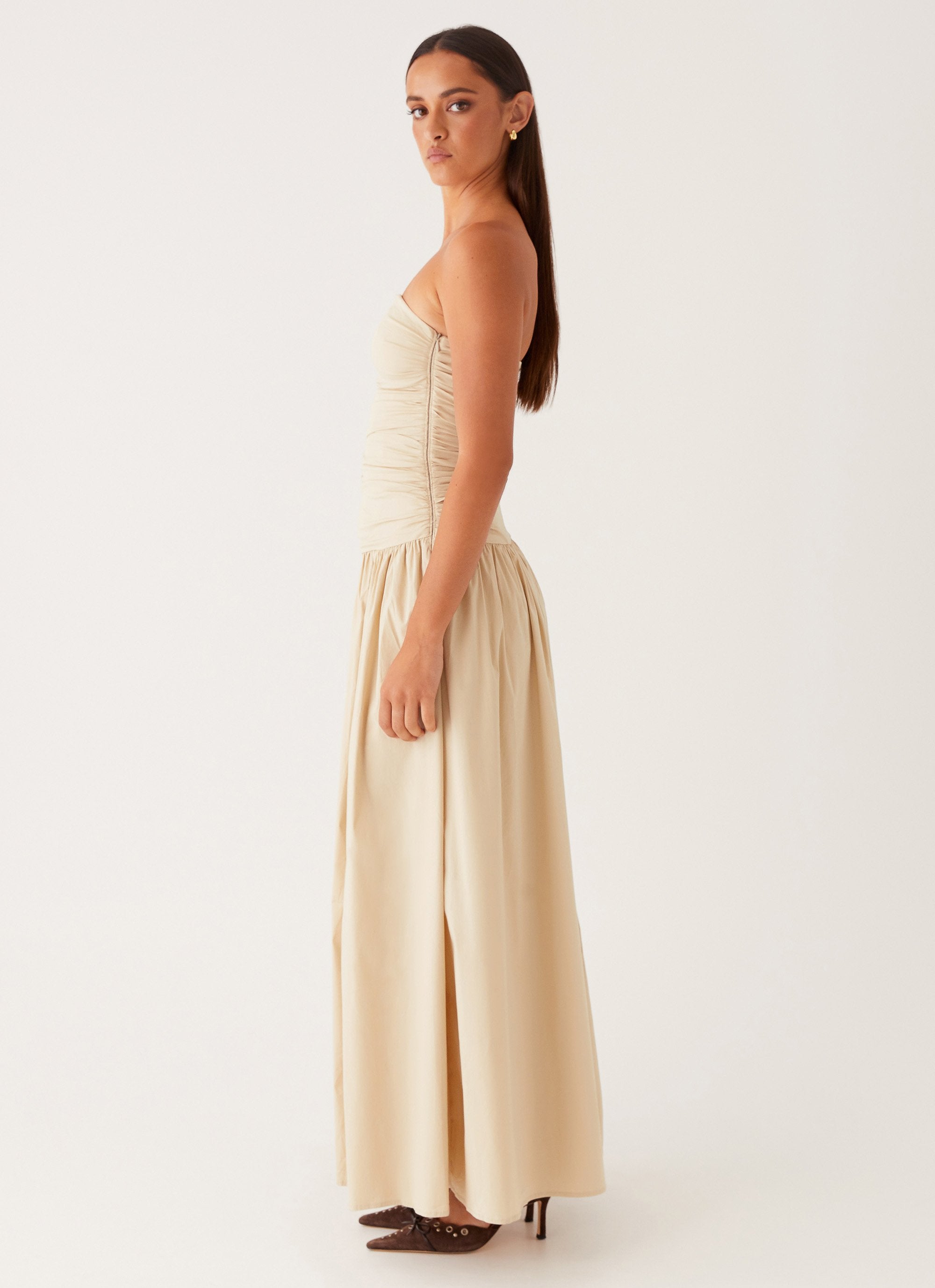 SOFIA ELEGANT MAXI DRESS