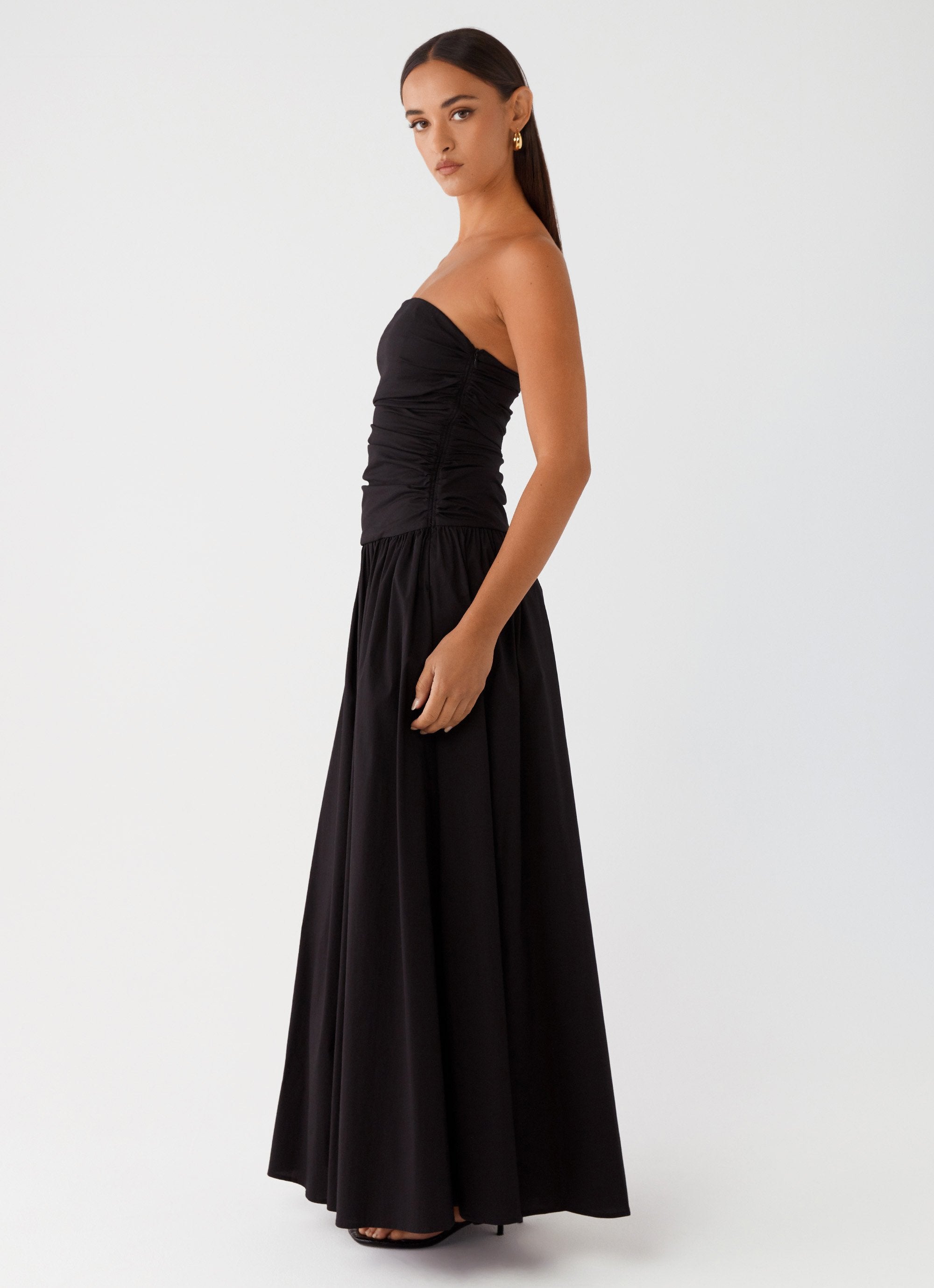 SOFIA ELEGANT MAXI DRESS