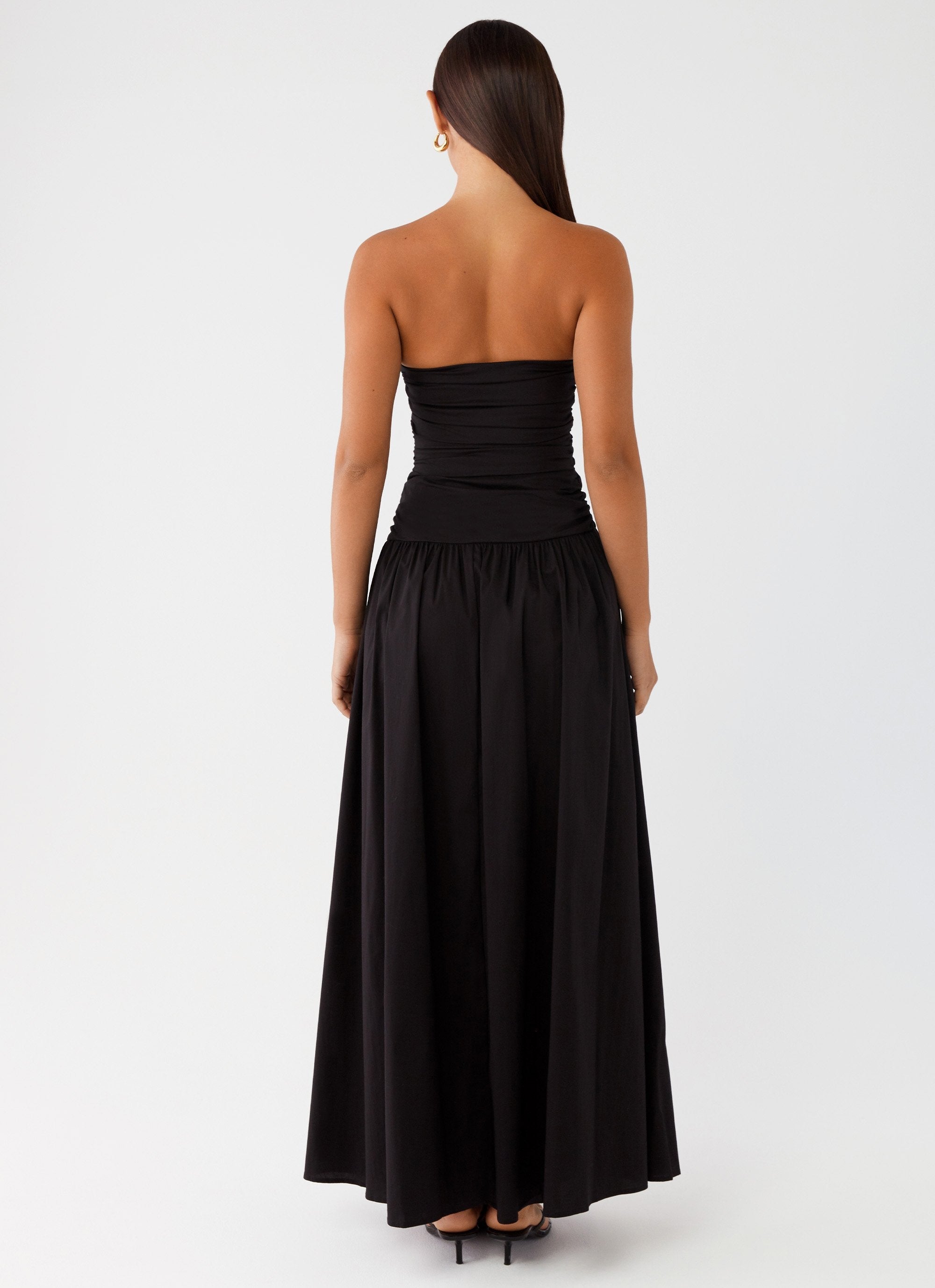 SOFIA ELEGANT MAXI DRESS
