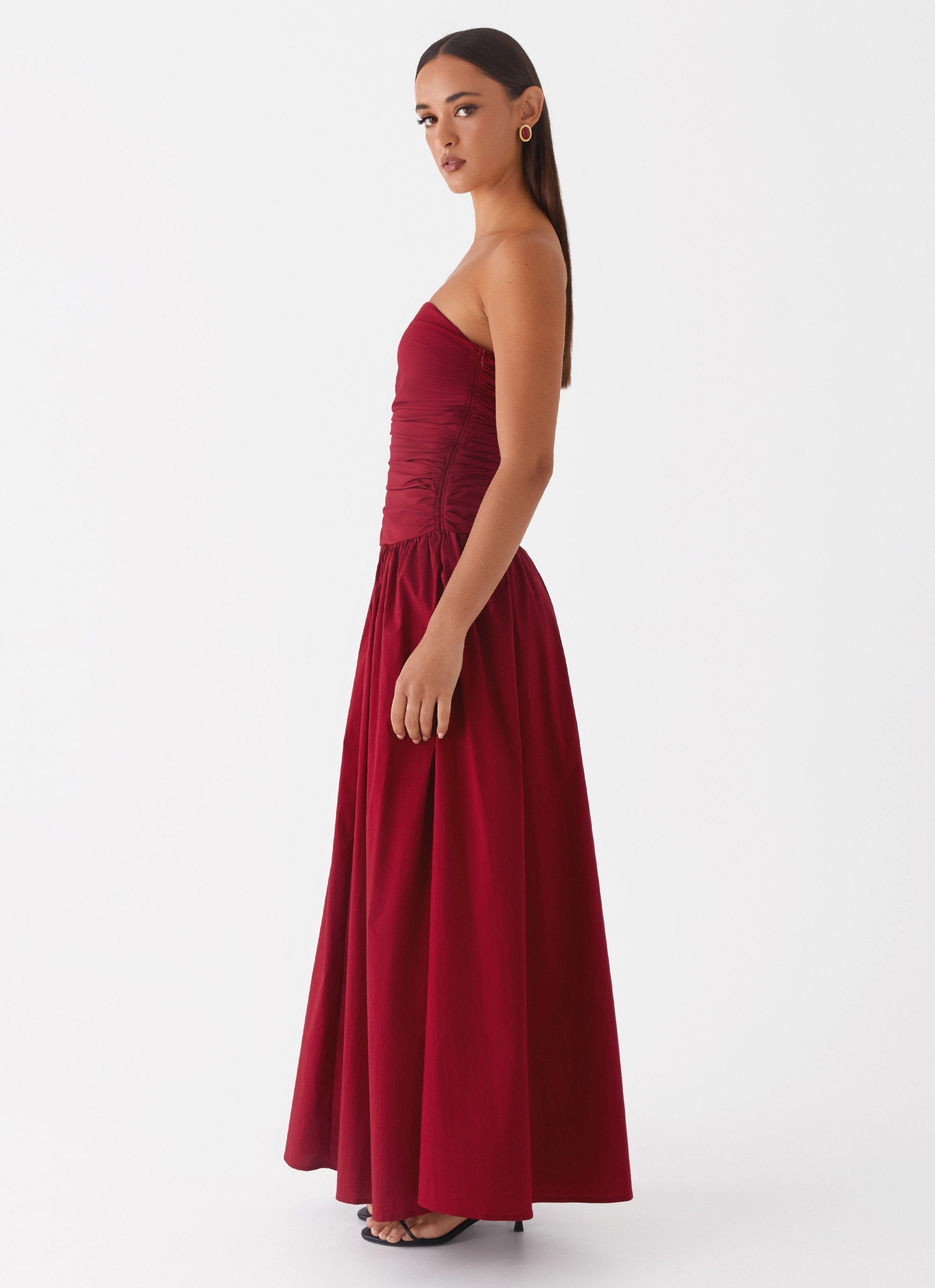 SOFIA ELEGANT MAXI DRESS