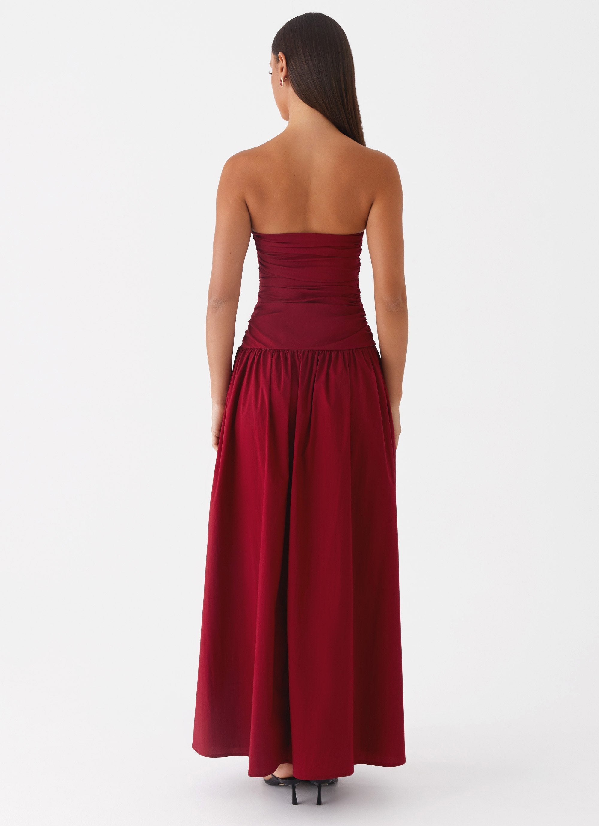 SOFIA ELEGANT MAXI DRESS