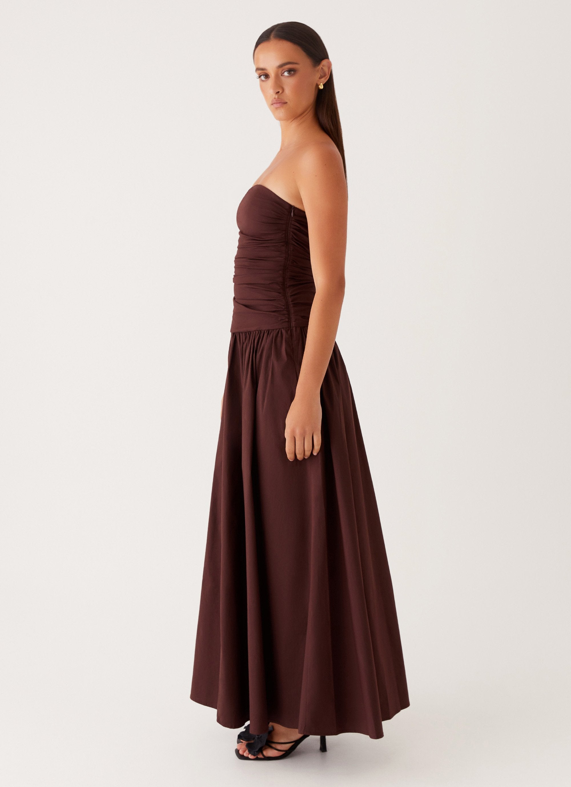 SOFIA ELEGANT MAXI DRESS
