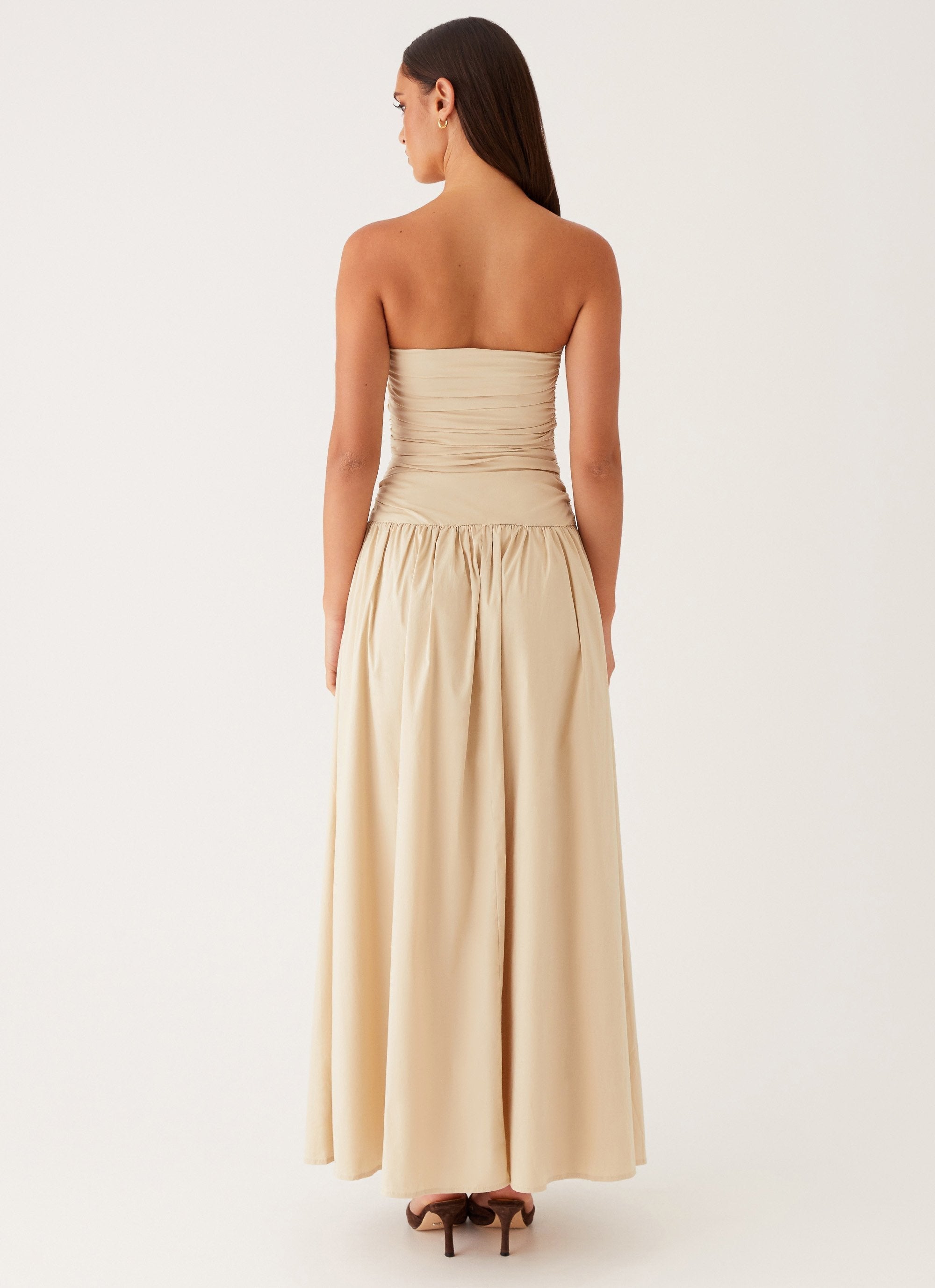 SOFIA ELEGANT MAXI DRESS