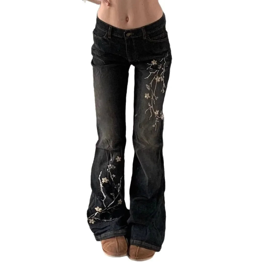 FLORAL EMBROIDEREND JEANS