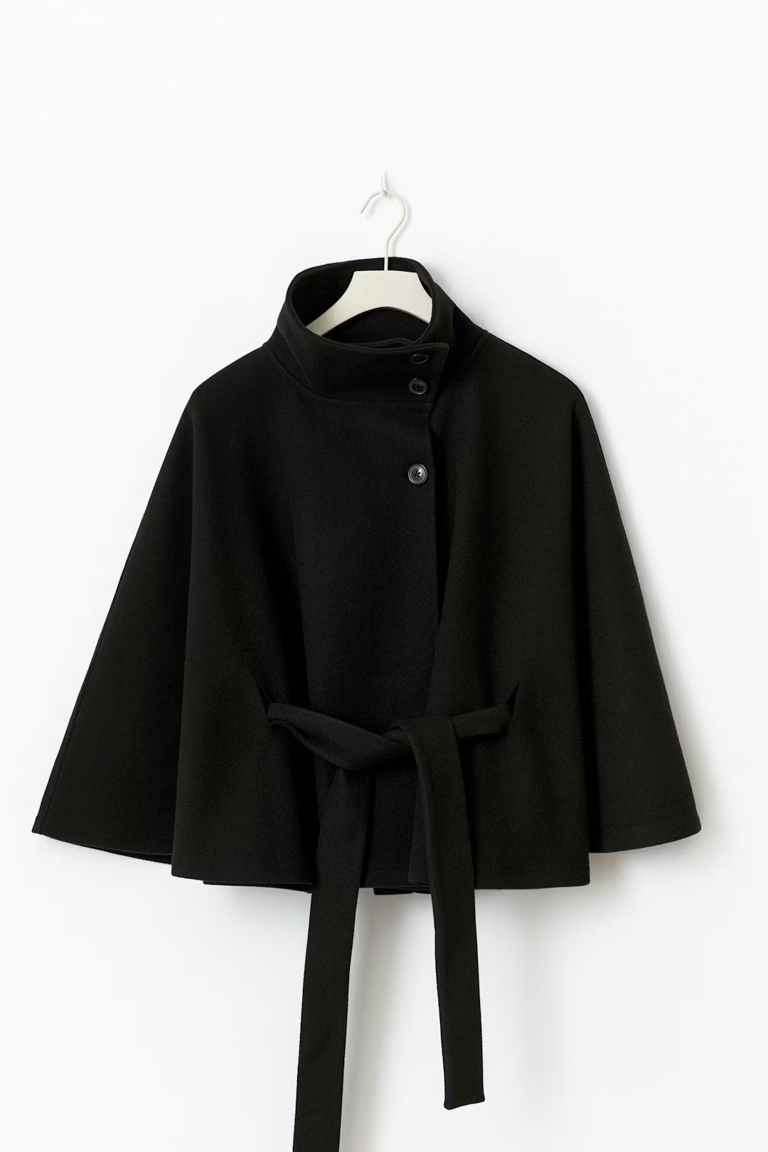 BELT CAPE COAT